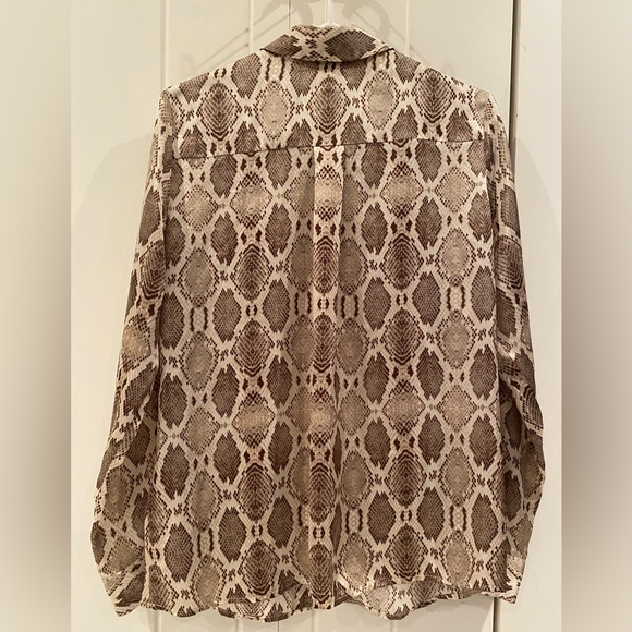 Joe Fresh snakeskin print top - Picture 4 of 4